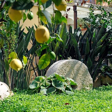 Relais Villa Angiolina Sorrento Exteriör bild