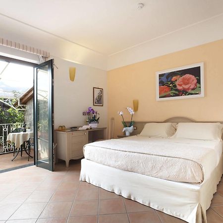Relais Villa Angiolina Sorrento Exteriör bild