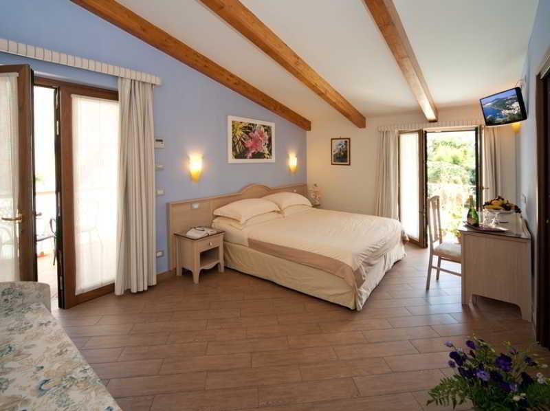 Relais Villa Angiolina Sorrento Exteriör bild