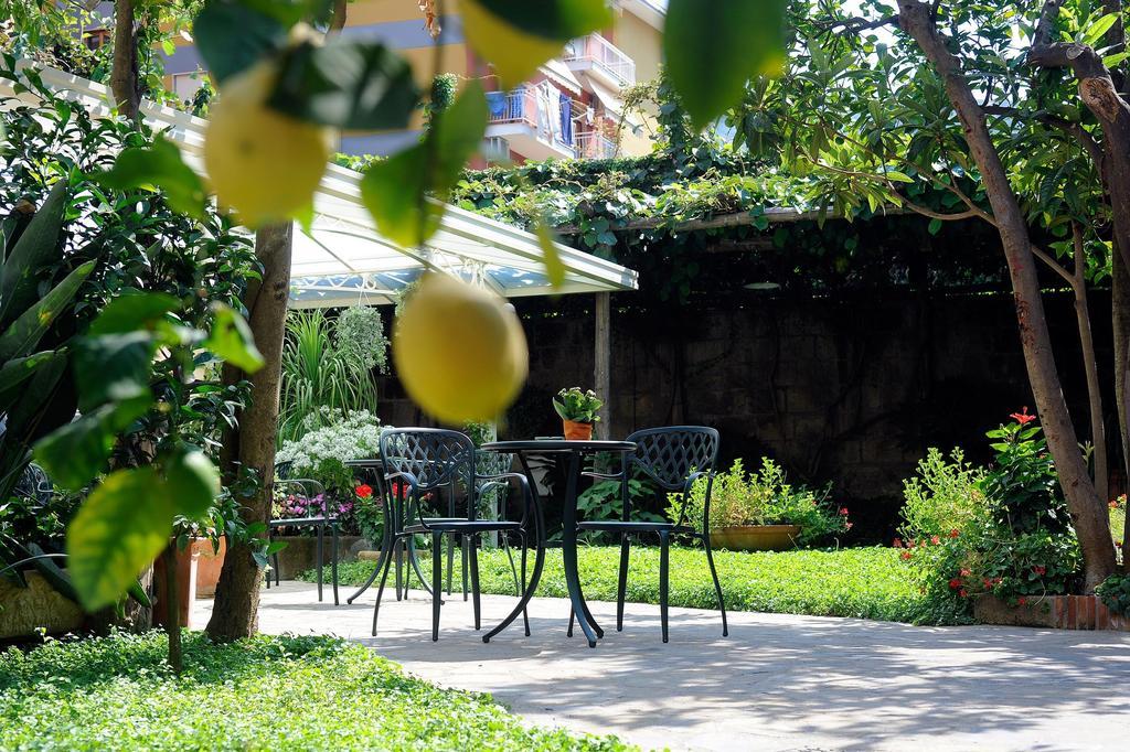 Relais Villa Angiolina Sorrento Exteriör bild