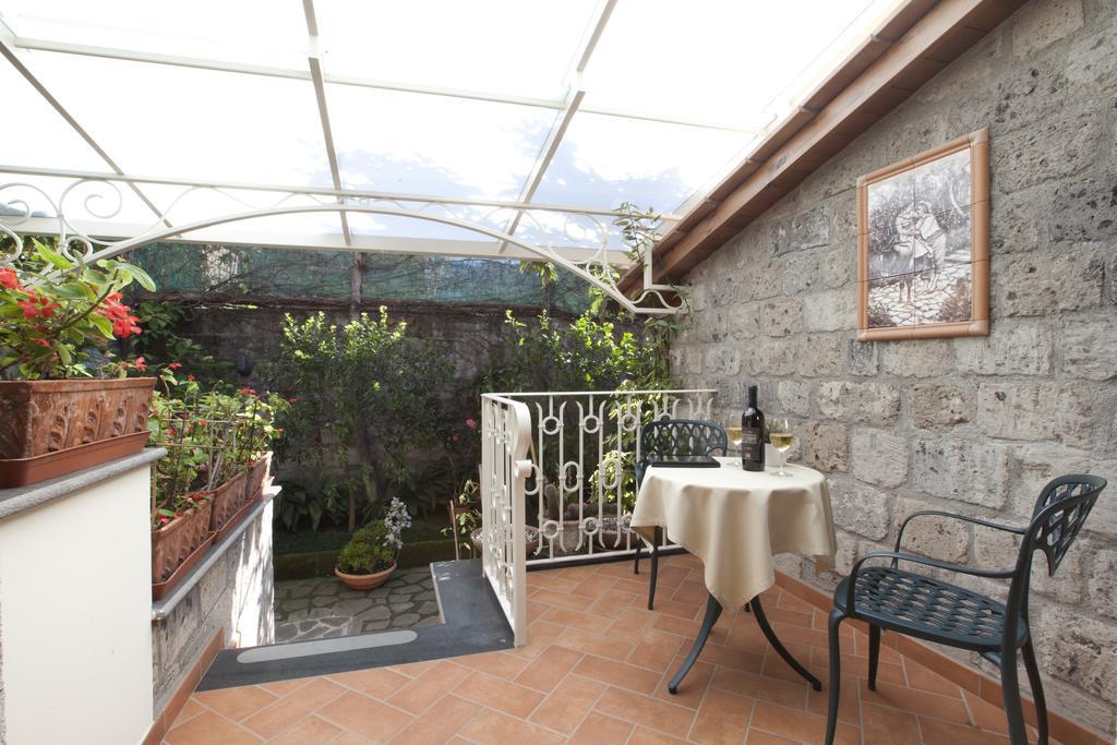 Relais Villa Angiolina Sorrento Exteriör bild