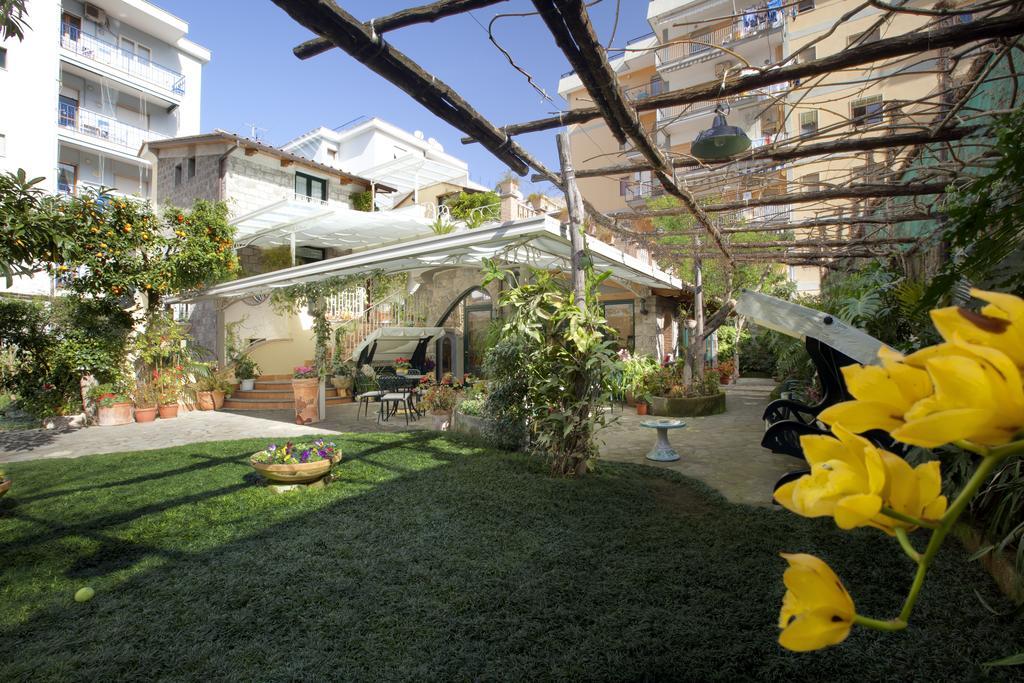 Relais Villa Angiolina Sorrento Exteriör bild