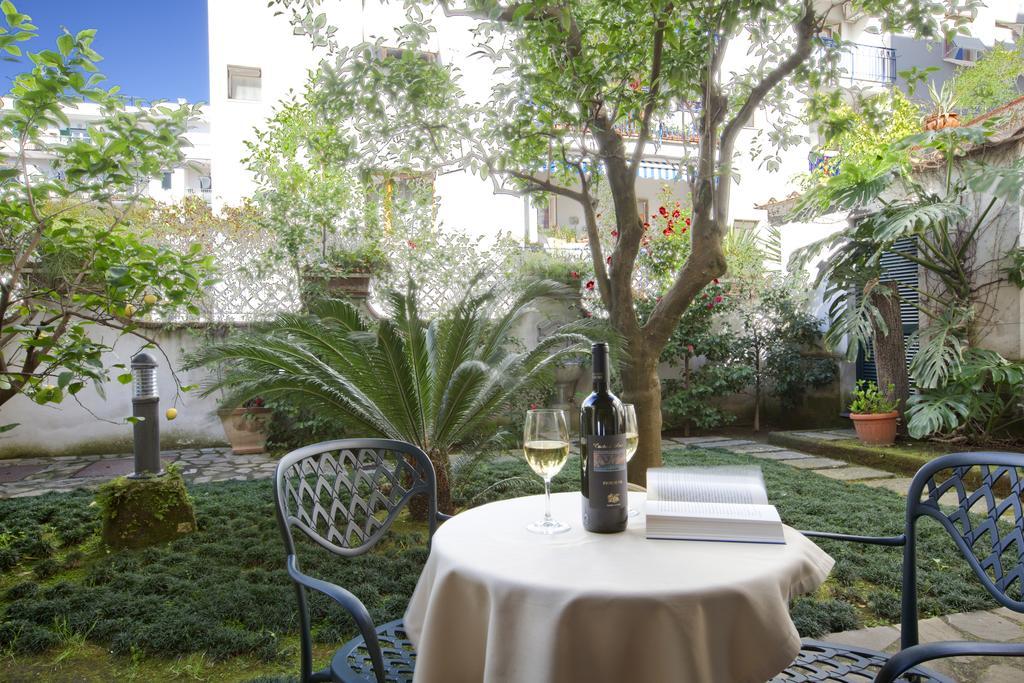 Relais Villa Angiolina Sorrento Exteriör bild