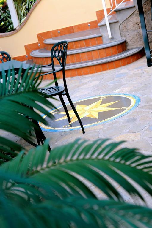 Relais Villa Angiolina Sorrento Exteriör bild