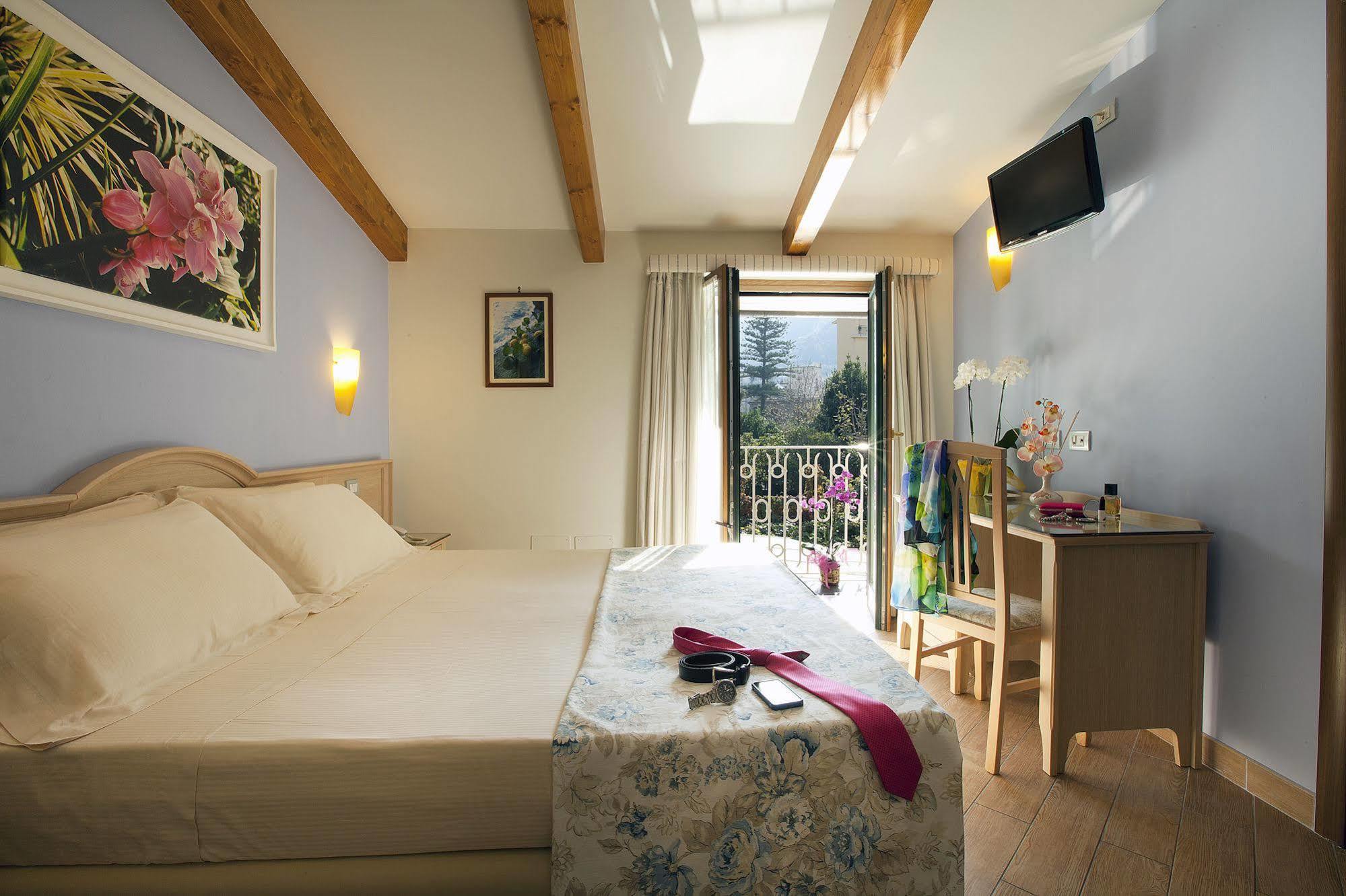 Relais Villa Angiolina Sorrento Exteriör bild